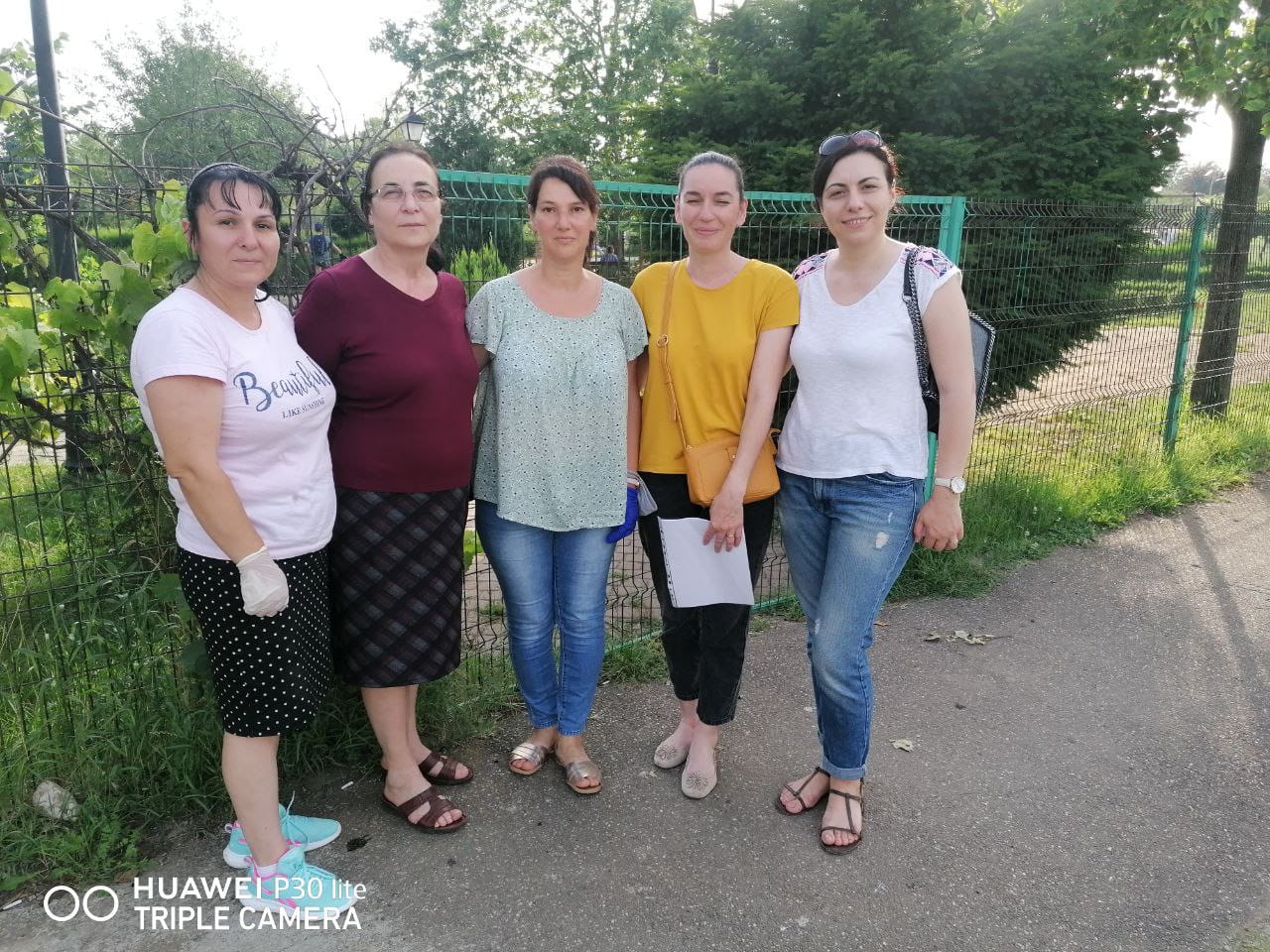 Feeding homeless families, Romania